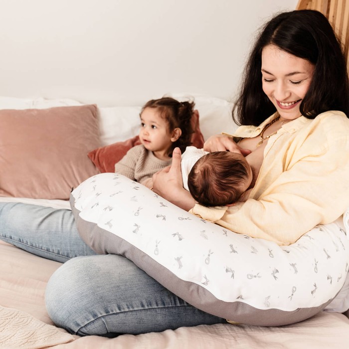 Maternity and nursing pillow bunnies - Candide